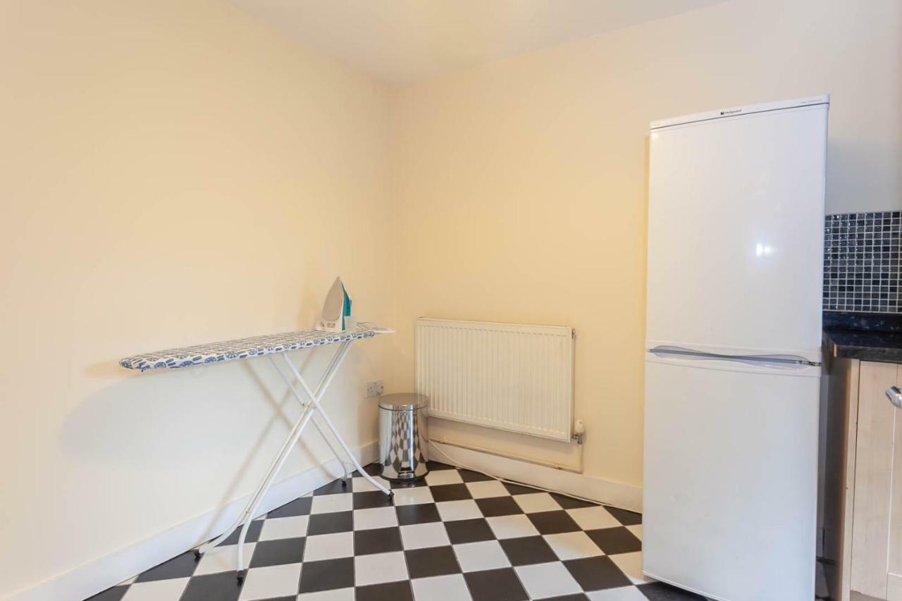 4 Bed Home, Driveway Parking Ideally Located In Latchford, Warrington - Executive St Marys House Exterior photo