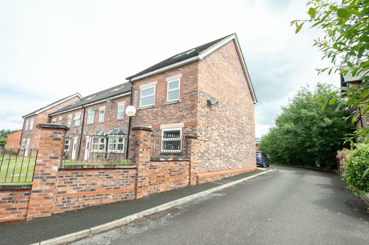 4 Bed Home, Driveway Parking Ideally Located In Latchford, Warrington - Executive St Marys House Exterior photo