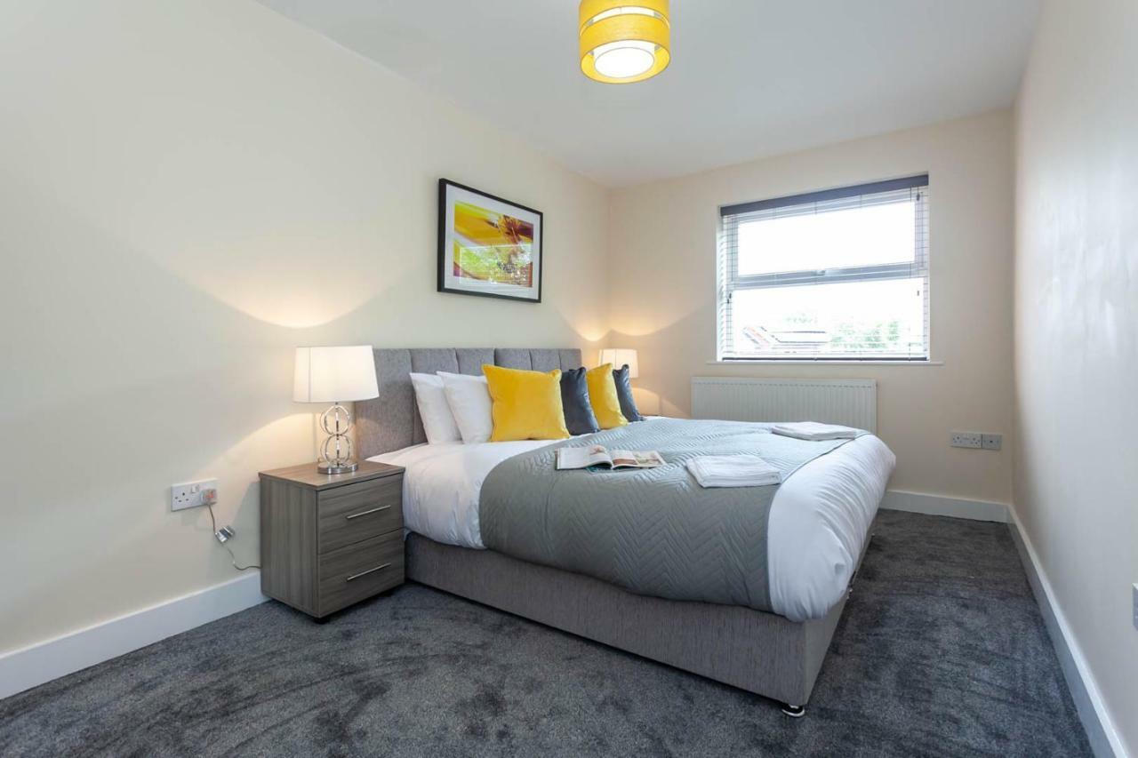 4 Bed Home, Driveway Parking Ideally Located In Latchford, Warrington - Executive St Marys House Exterior photo